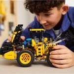 lego_technic_carregadeira_eletrica_volvo_l120_08.jpg