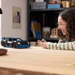 lego_technic_carro_de_corrida_porsche_gt4_e-performance_05.jpg