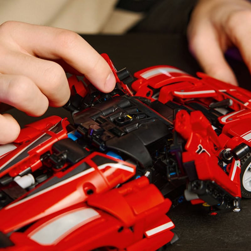 lego_technic_ferrari_fxx_k_08.jpg